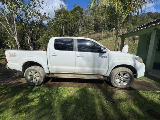 TOYOTA HILUX 3.0 SRV 4X4 CD 16V TURBO INTERCOOLER DIESEL 4P AUTOMÁTICO TOYOTA HILUX 3.0 SRV 4X4 CD 16V TURBO INTERCOOLER DIESEL 4P AUTOMÁTICO
